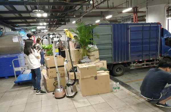 工廠搬遷現(xiàn)場